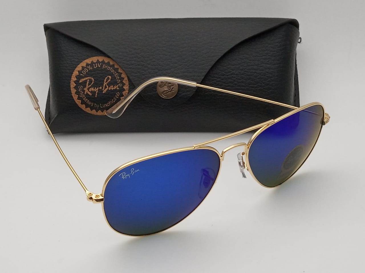 RAY-BAN Blue & Gold 3026 Aviator Causal Latest Sunglass For Unisex.