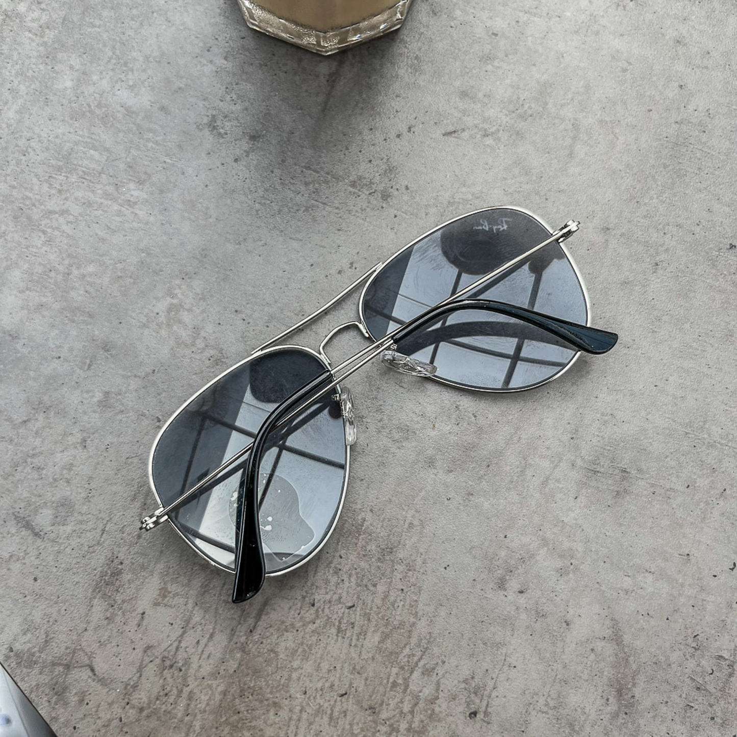 RAY-BAN Black & Silver 3026 Aviator Causal Latest Sunglass For Unisex.